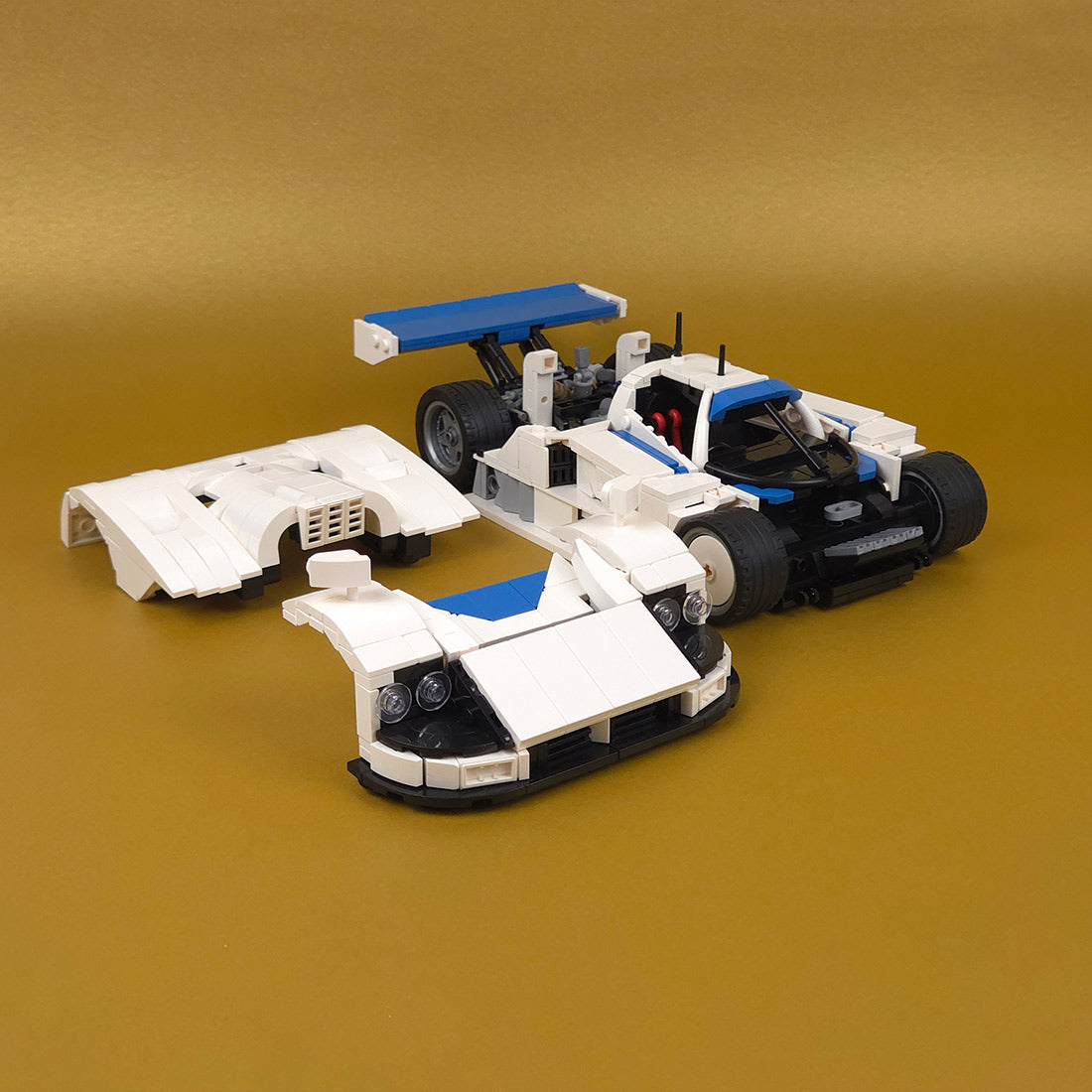 Japanese Winning Racecar Building Blocks Set – Modular Sports Car Model with Removable Engine & Opening Doors（1470PCS)） enginediyshop