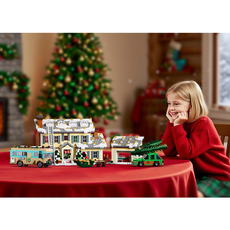 Christmas Holiday Home Building Blocks Set (1958PCS）– Snowy Winter House with Lights, Buses & Sleds enginediyshop